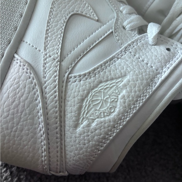 White air jordan 1 mid triple white - Picture 1 of 6